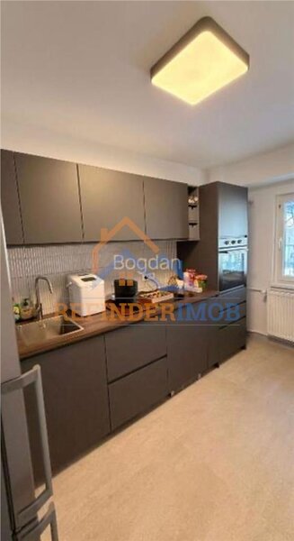 Calea Calarasilor - Matei Basarab Apartament de vanzare cu 3 camere,